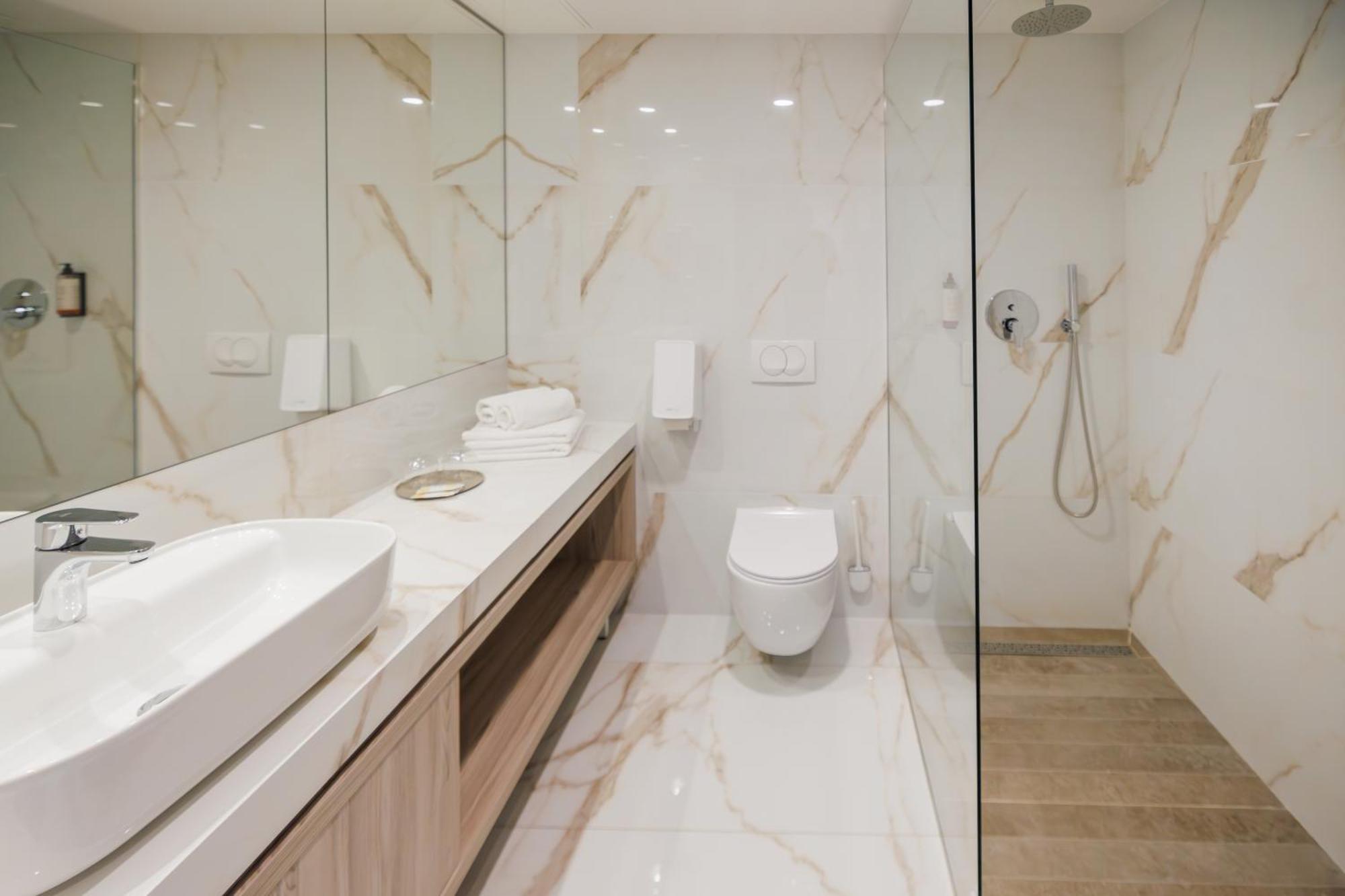 Hotel Capris Capodistria Boutique Екстериор снимка