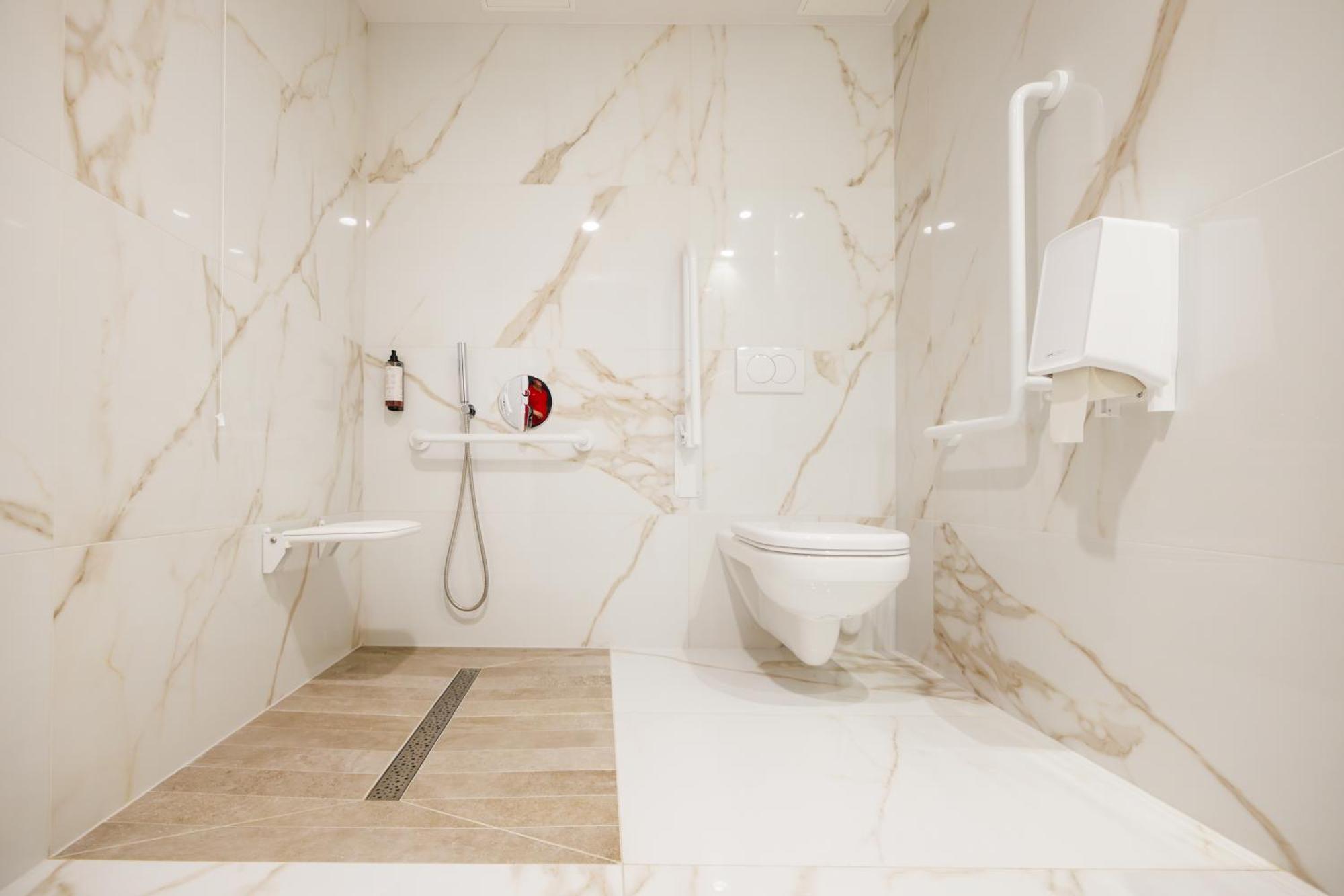 Hotel Capris Capodistria Boutique Екстериор снимка