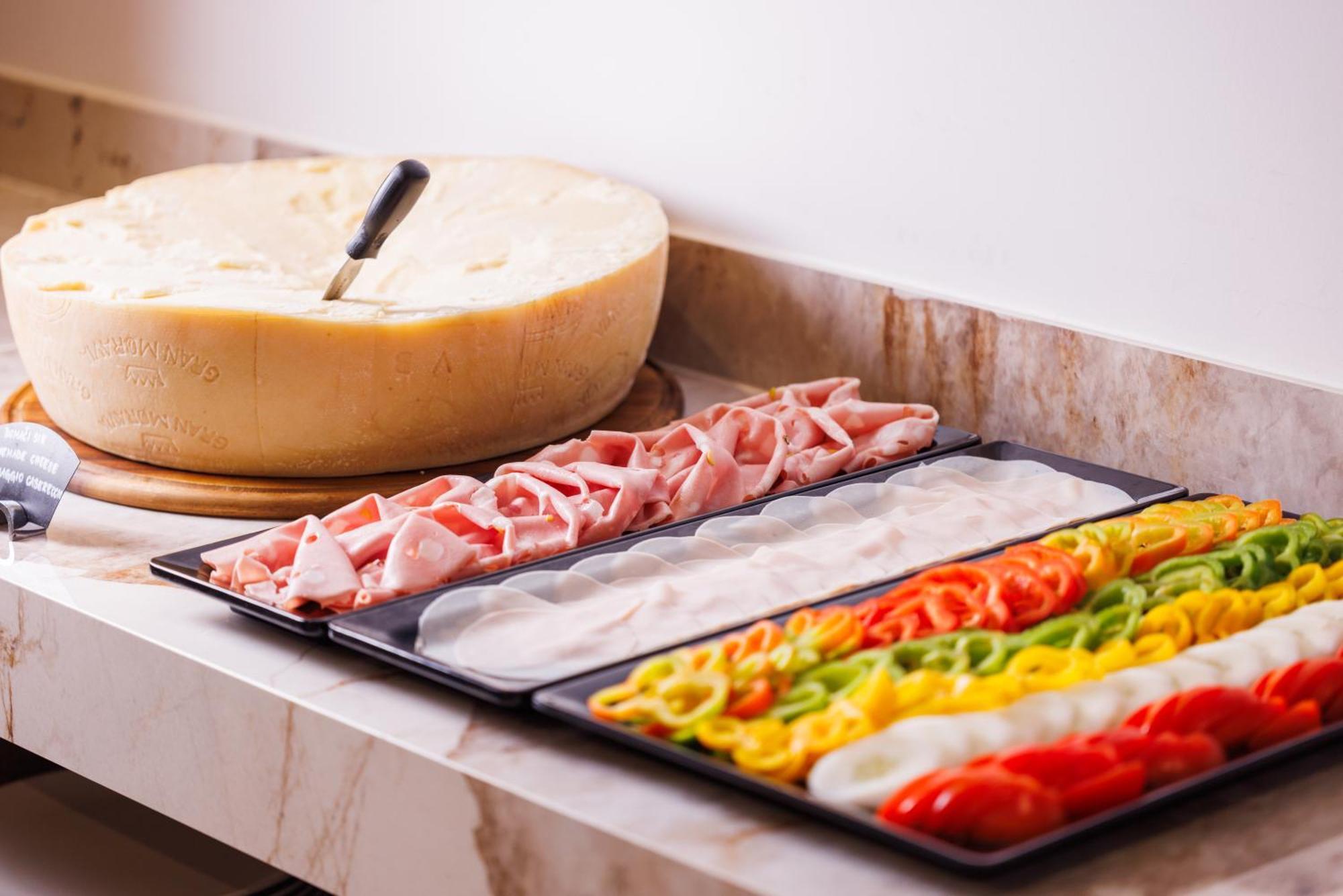 Hotel Capris Capodistria Boutique Екстериор снимка