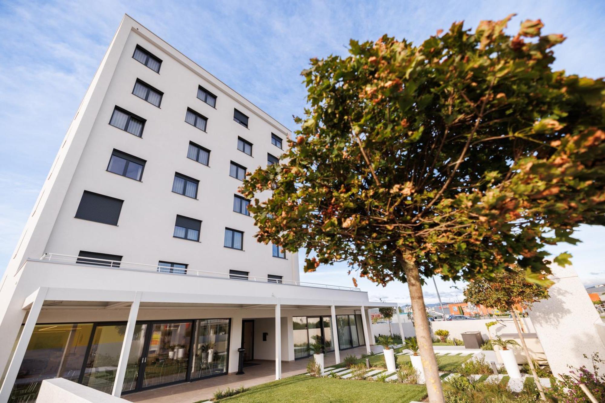 Hotel Capris Capodistria Boutique Екстериор снимка